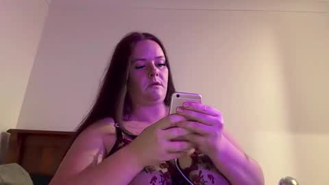 carinabro10 online show from May 12, 10:12 am