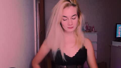 Carin online show from November 1, 7:49 pm