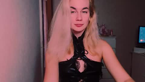 Carin online show from November 5, 6:08 pm