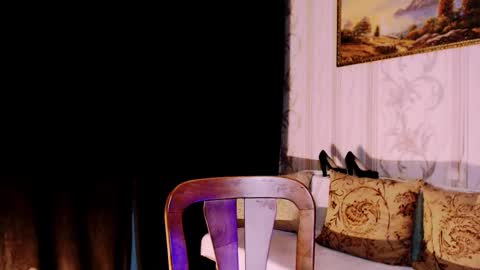 Carin online show from November 12, 7:24 pm