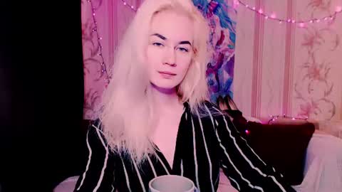 Snapshot of carinfox chatting on June 12, 6:45 am Carin online show from June 12, 6:45 am