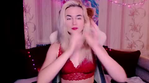 Snapshot of carinfox chatting on July 8, 6:07 am Carin online show from July 8, 6:07 am