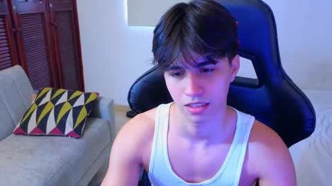 carl_dixon online show from October 25, 6:35 pm