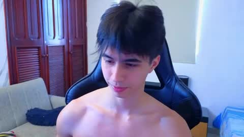 carl_dixon online show from April 14, 6:58 pm