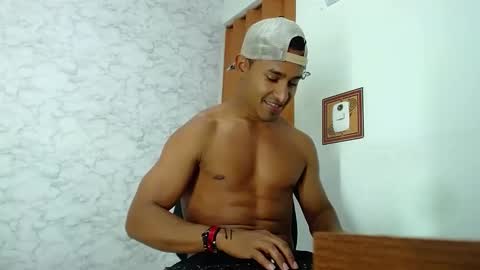 Snapshot of carl_jhonson1 chatting on December 22, 11:52 pm carl_jhonson1 online show from December 22, 11:52 pm