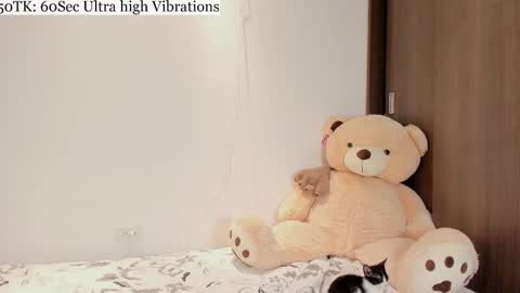 Snapshot of carla_adamss chatting on September 30, 2:05 am Carla online show from September 30, 2:05 am
