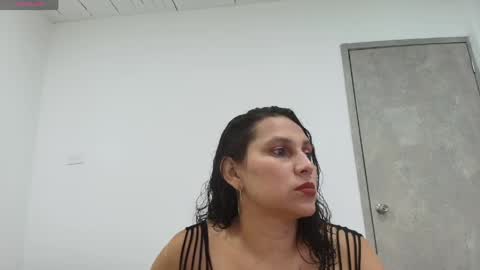 carlaantonellii online show from April 23, 4:14 am