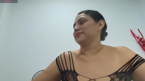 carlaantonellii online show from May 14, 8:37 pm
