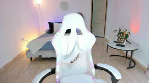 Alejandra online show from May 5, 1:57 am