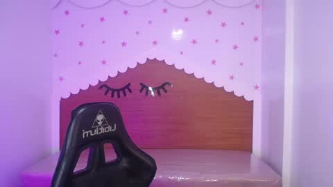 CARLYE   online show from October 4, 3:15 am