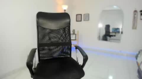 master online show from November 18, 4:44 pm