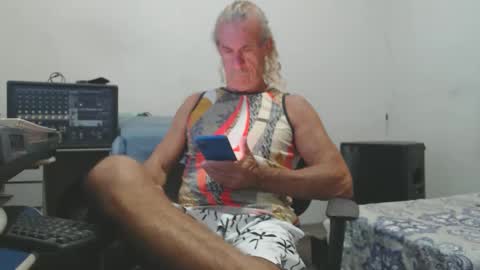 carlos online show from February 17, 10:27 pm