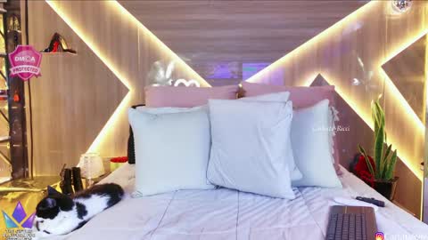 Snapshot of carlotta_ricci chatting on April 20, 3:37 pm Carla Carla I am sensual goddes and i was born for loveworshipping and enjoyment. online show from April 20, 3:37 pm