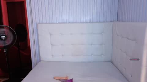 Snapshot of carloy777_ chatting on May 28, 12:30 am Carolay online show from May 28, 12:30 am