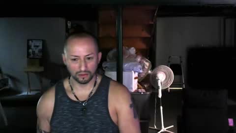 Carl online show from December 20, 2:27 pm