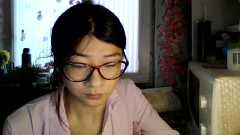 CarlyJoy online show from April 7, 12:49 pm