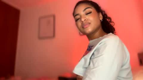 Littlecarly  online show from February 4, 4:26 am