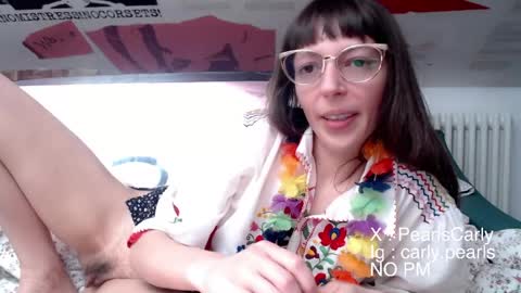Carly Pearls online show from April 13, 4:40 am