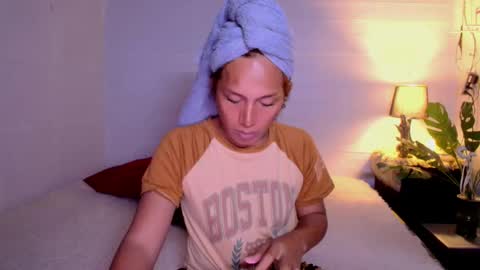 Carmella online show from November 18, 1:48 pm