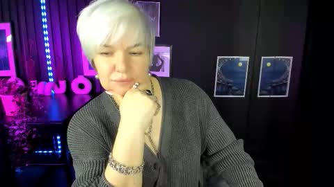 Carmen online show from December 19, 9:44 pm