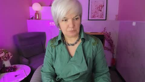Snapshot of carmensoft chatting on March 30, 8:48 am Carmen online show from March 30, 8:48 am