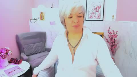 Snapshot of carmensoft chatting on April 7, 10:53 pm Carmen online show from April 7, 10:53 pm