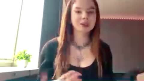 carmenthompson online show from February 21, 10:27 am