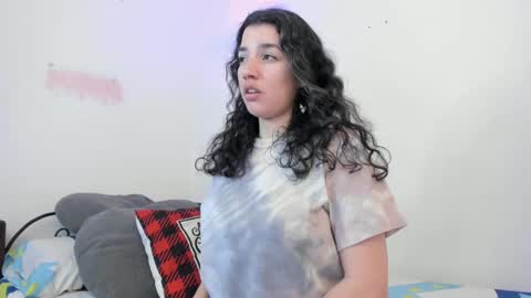 Snapshot of carmesix__ chatting on December 3, 8:39 pm carmesix__ online show from December 3, 8:39 pm