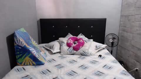 Caro milf  online show from October 25, 6:46 pm