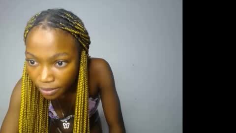 caroline online show from November 10, 6:18 pm