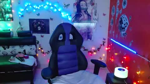 Snapshot of carol20_1994 chatting on February 22, 6:50 am Carolina online show from February 22, 6:50 am