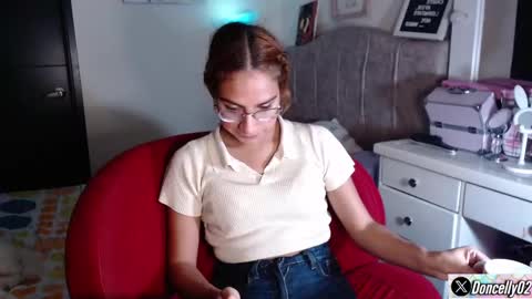 Snapshot of carolayn12 chatting on March 3, 5:20 am Carolayn online show from March 3, 5:20 am