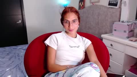 Snapshot of carolayn12 chatting on March 8, 12:22 am Carolayn online show from March 8, 12:22 am