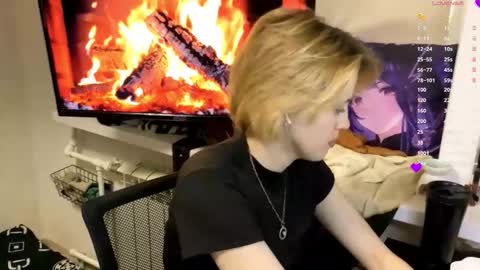 Call me Carol online show from November 27, 8:16 am