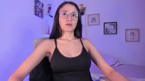 Snapshot of caroliine__ chatting on February 28, 10:06 pm Caroline online show from February 28, 10:06 pm