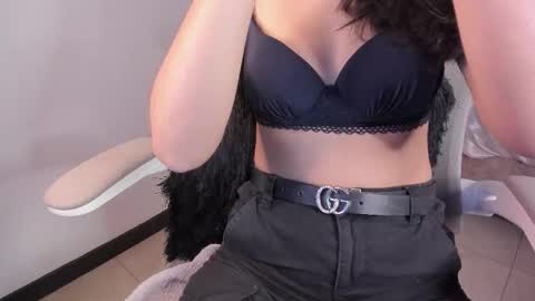 Snapshot of caroliine__ chatting on September 18, 3:47 pm Caroline online show from September 18, 3:47 pm