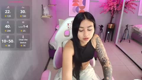 CAROLINA.  online show from March 31, 12:38 pm