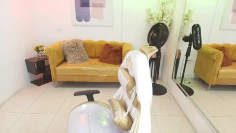 CAROLINA.  online show from April 2, 12:36 pm