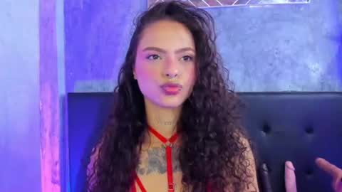 Snapshot of caroline_clark420 chatting on July 10, 2:52 pm Caroline Clark online show from July 10, 2:52 pm