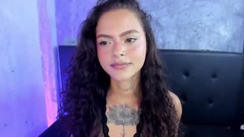 Snapshot of caroline_clark420 chatting on July 14, 5:40 pm Caroline Clark online show from July 14, 5:40 pm