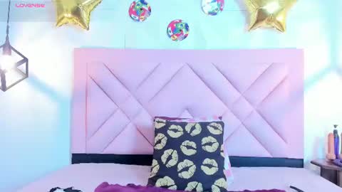 caroline daring online show from June 22, 12:24 pm
