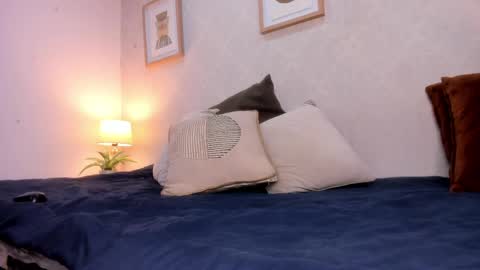  Caroline  online show from March 28, 11:32 am