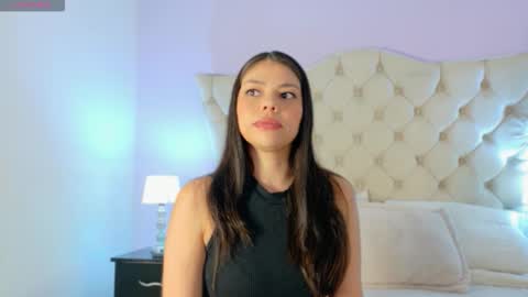 Caroline online show from February 16, 7:10 pm