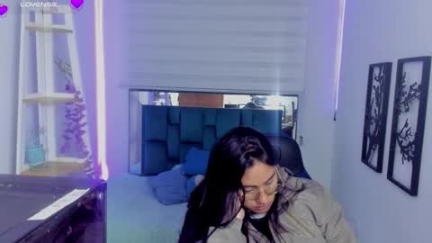 caroline_rodriguez_9 online show from February 7, 12:47 am