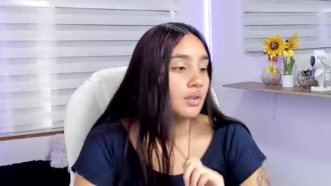 caroline_rodriguez_9 online show from April 2, 6:49 pm