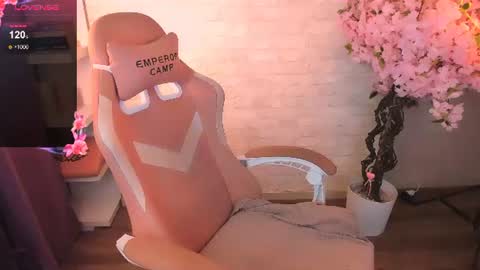 Snapshot of carolinedesire chatting on June 26, 1:37 pm Caroline online show from June 26, 1:37 pm