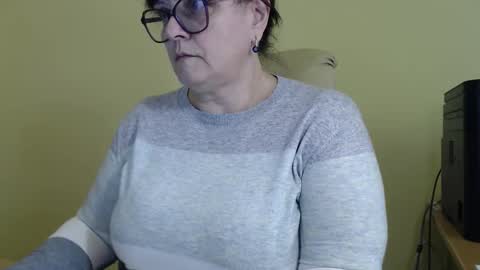 Snapshot of carolinedream_ chatting on September 22, 12:18 pm CarolineDream online show from September 22, 12:18 pm