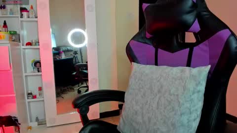 CarolineeGarcia online show from February 10, 1:48 pm