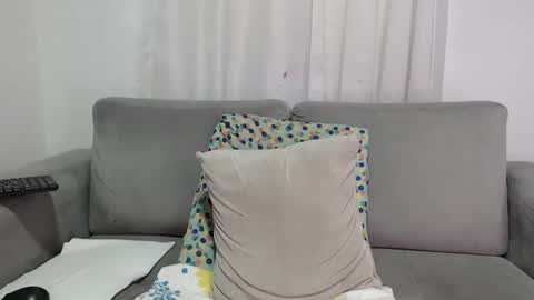 Snapshot of carolinefantasy_ chatting on February 12, 3:18 pm Caroline online show from February 12, 3:18 pm