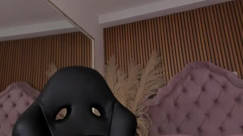 Caroline online show from May 28, 12:46 pm